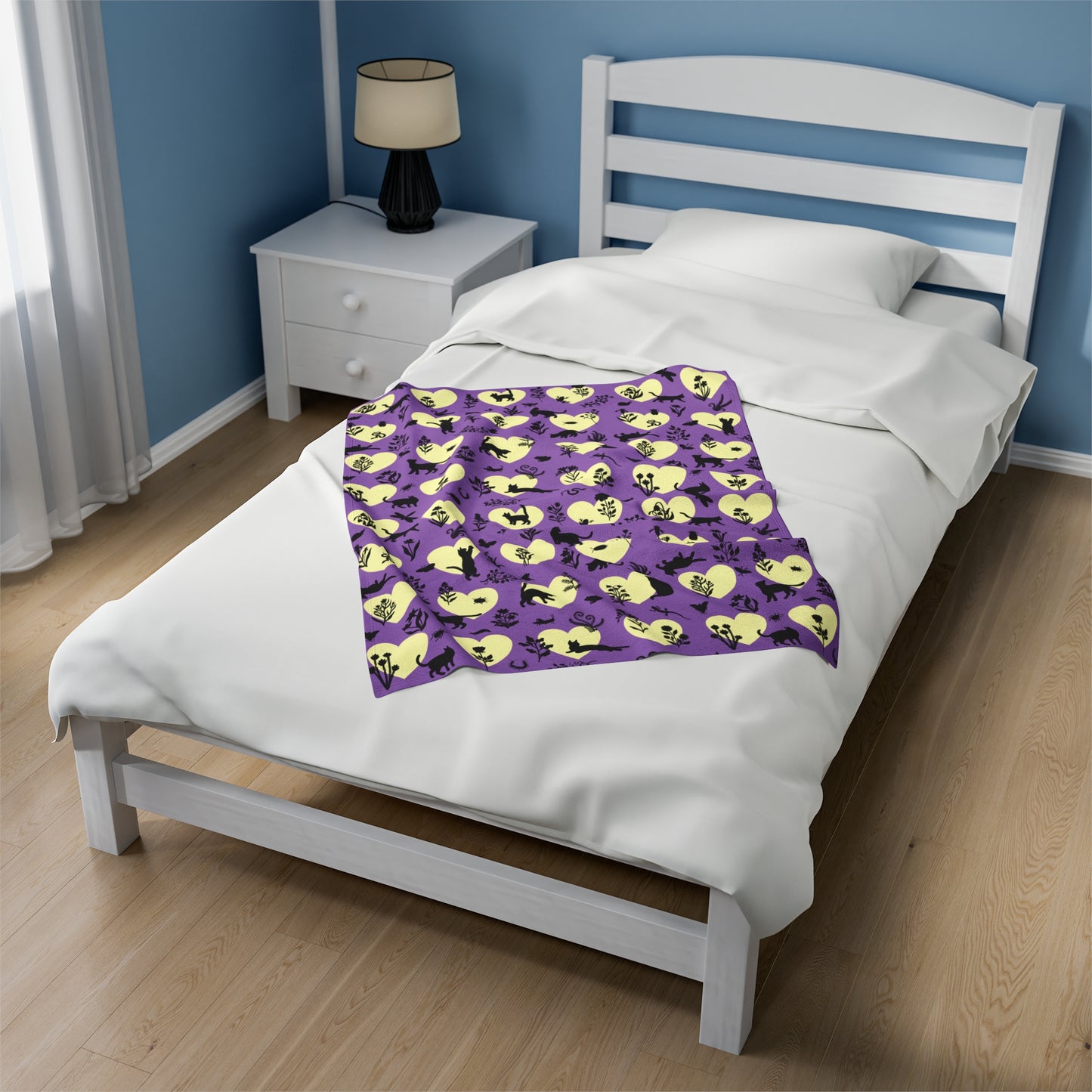 Adorable 'Heart Cats' Velveteen Plush Blanket, Purple&Yellow