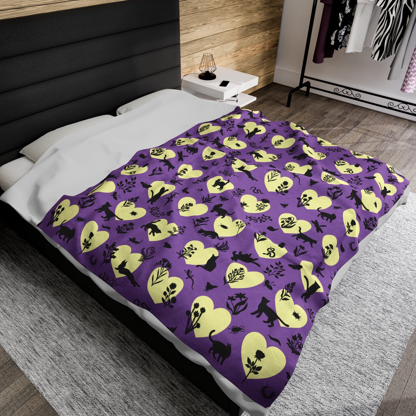 Adorable 'Heart Cats' Velveteen Plush Blanket, Purple&Yellow