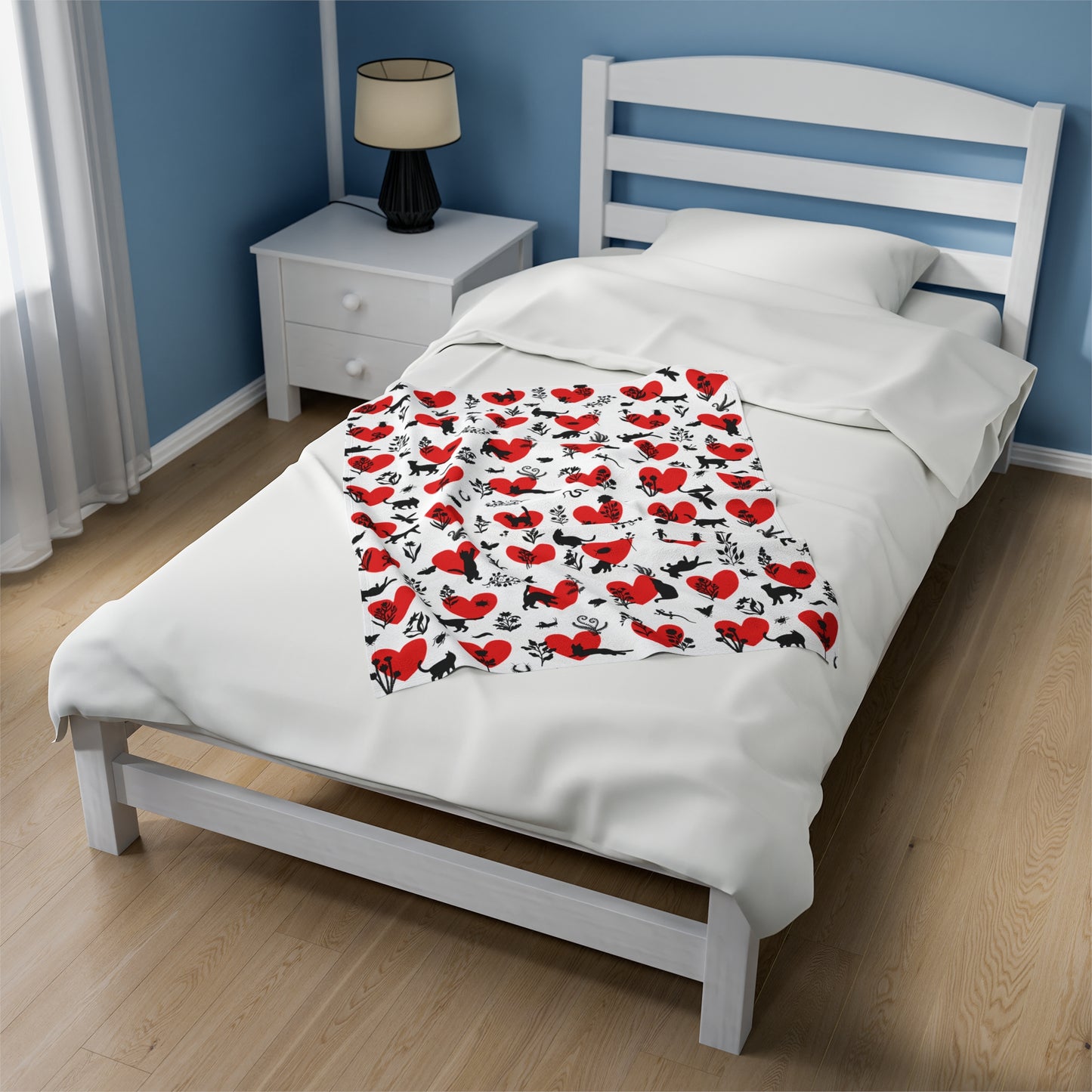 Adorable 'Heart Cats' Velveteen Plush Blanket, White&Red