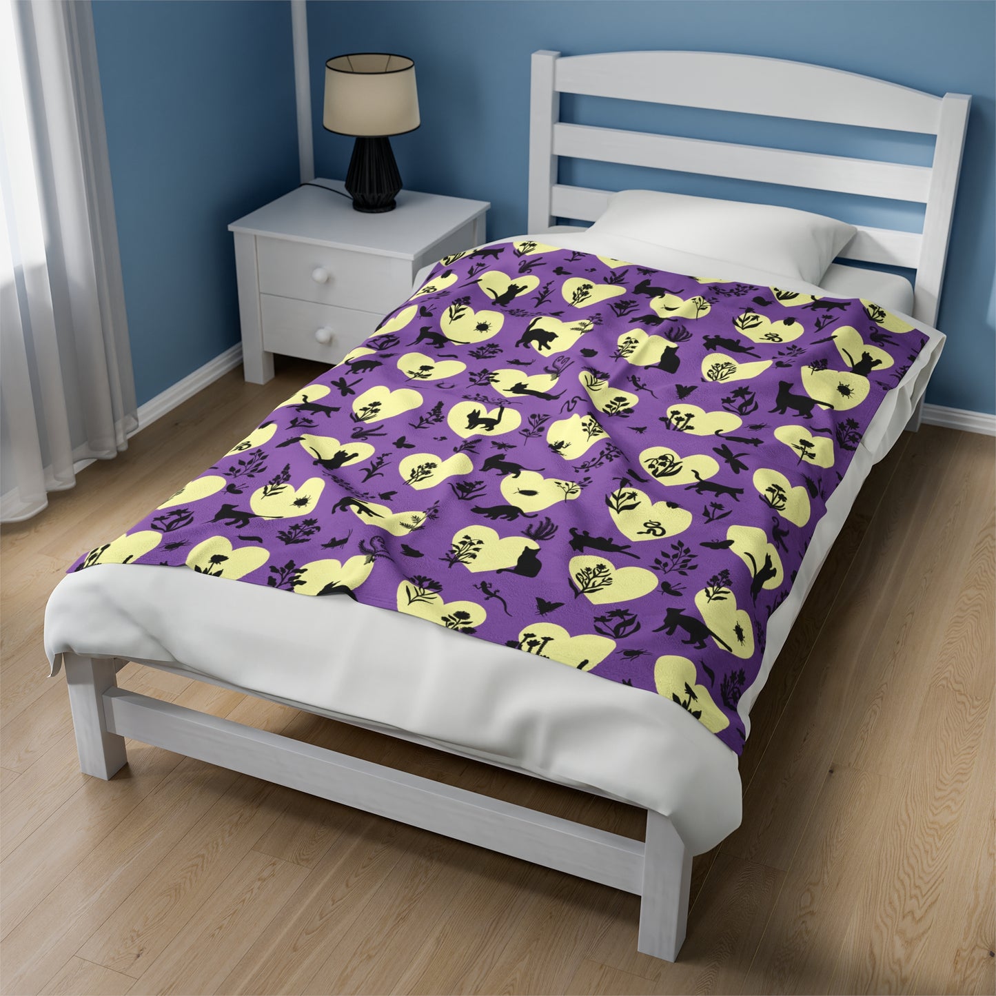 Adorable 'Heart Cats' Velveteen Plush Blanket, Purple&Yellow