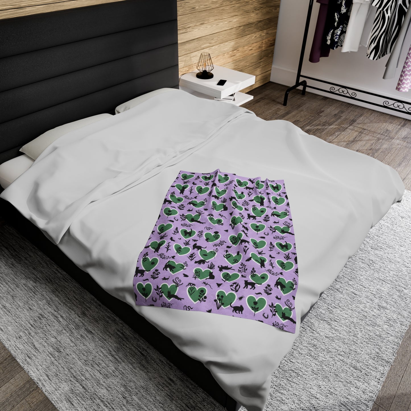 Adorable 'Heart Cats' Velveteen Plush Blanket, Lavender&Brunswick