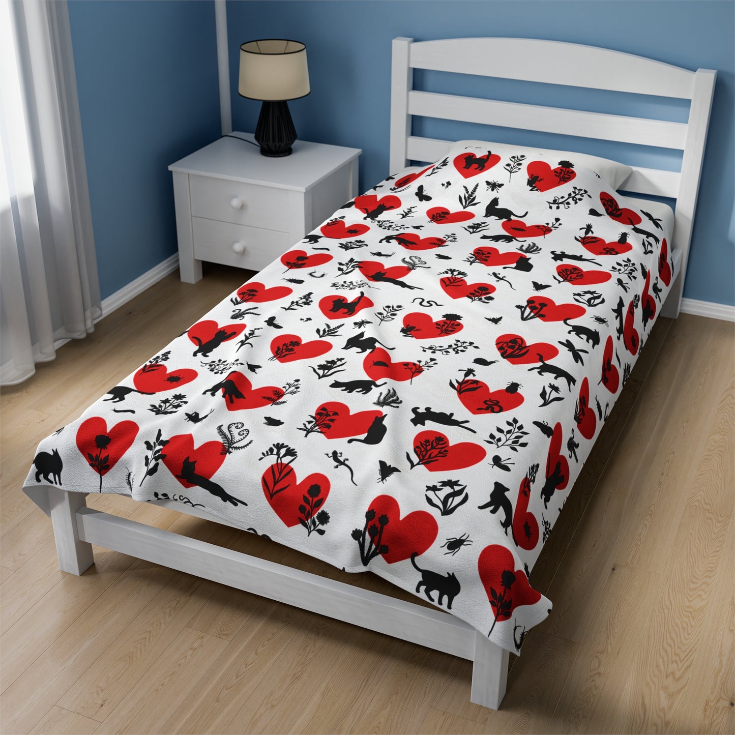 Adorable 'Heart Cats' Velveteen Plush Blanket, White&Red