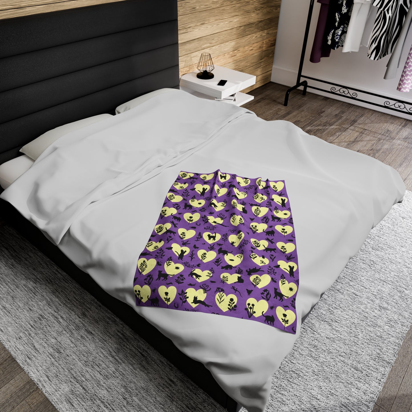Adorable 'Heart Cats' Velveteen Plush Blanket, Purple&Yellow