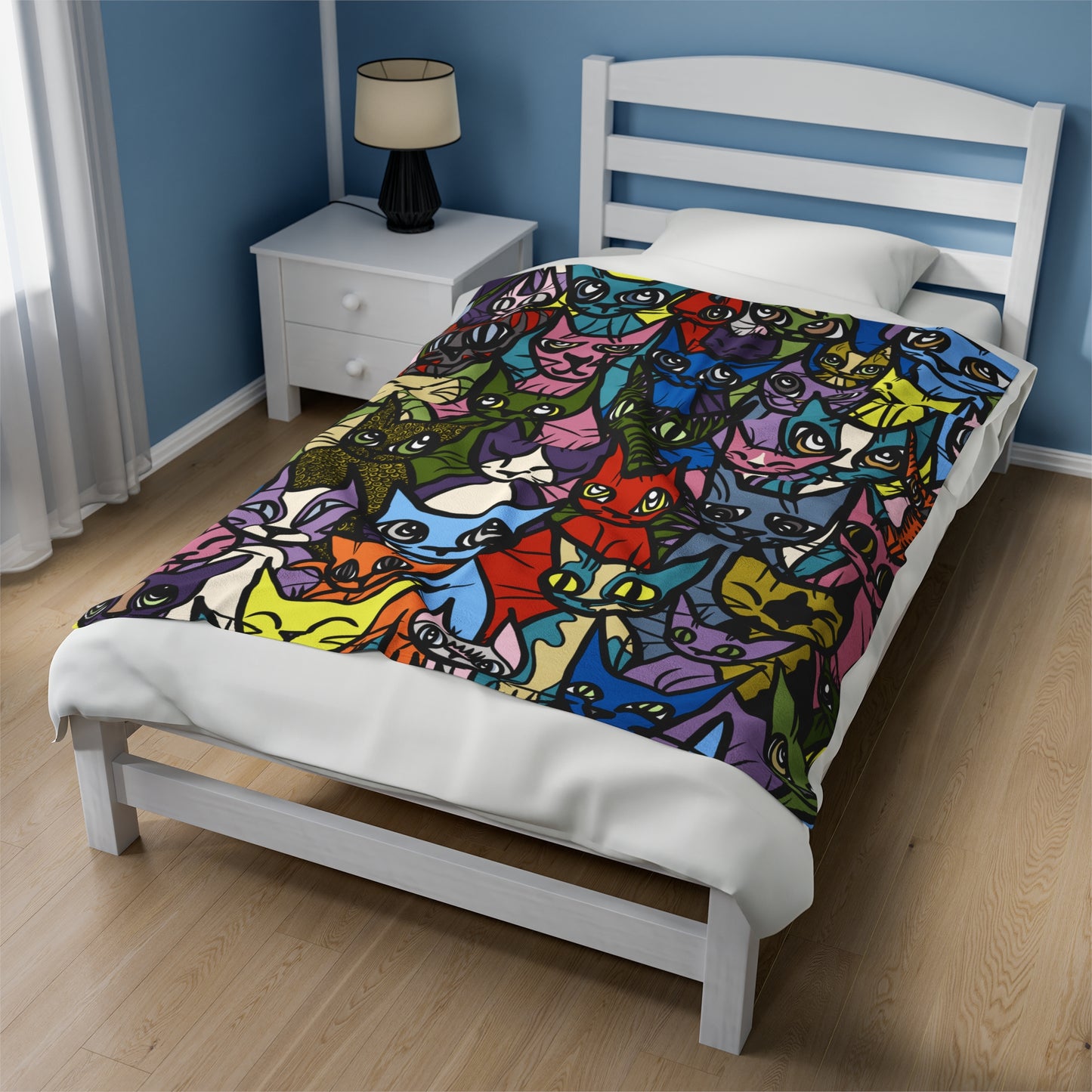 'Cozy Crowd' Velveteen Plush Blanket, Bold