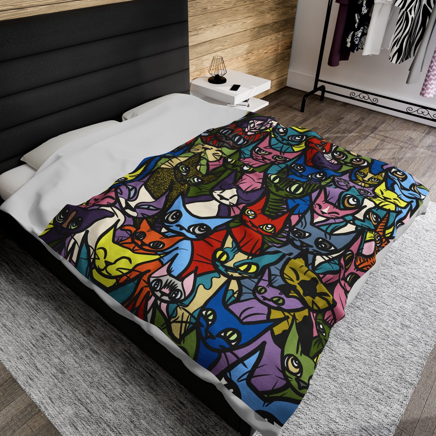 'Cozy Crowd' Velveteen Plush Blanket, Bold