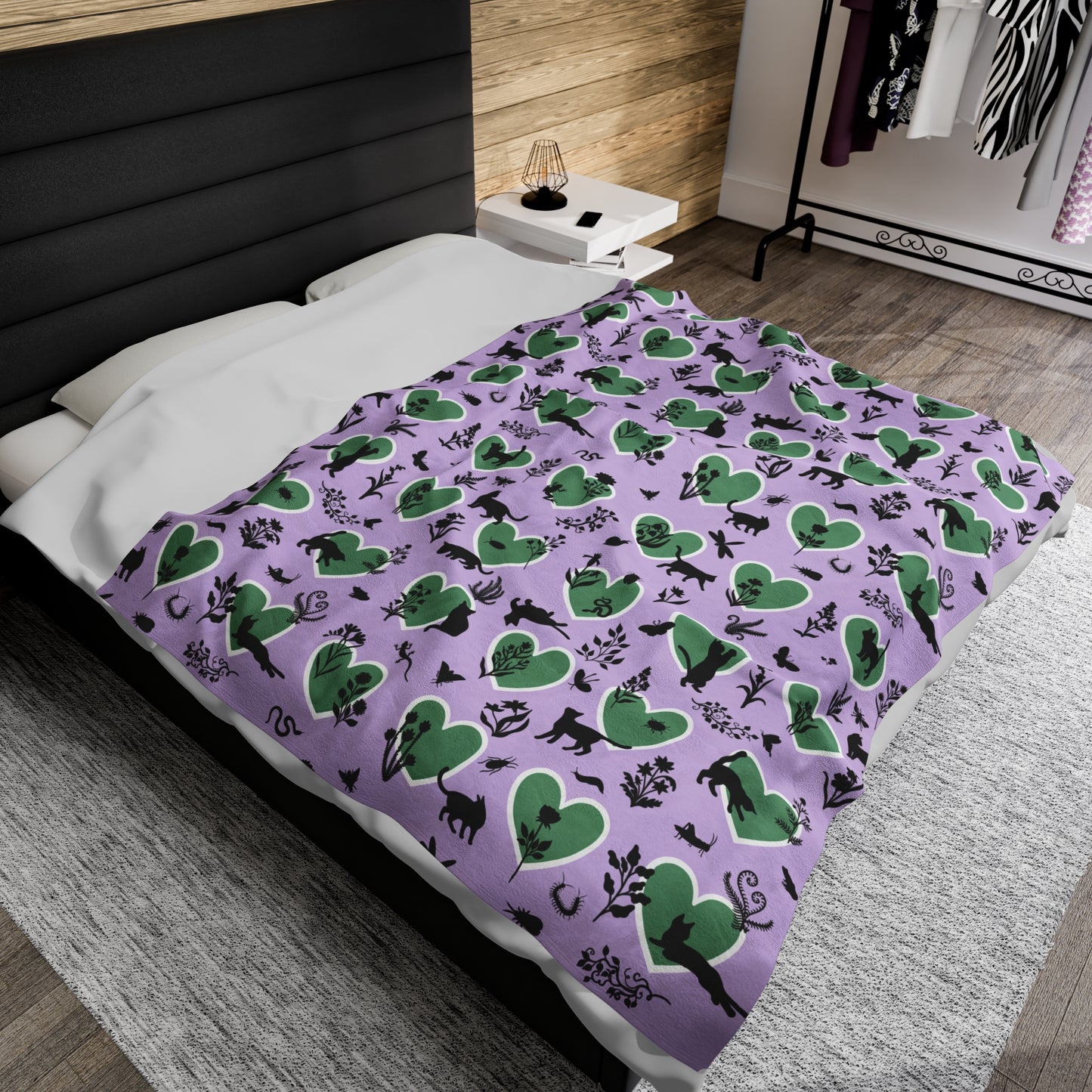 Adorable 'Heart Cats' Velveteen Plush Blanket, Lavender&Brunswick