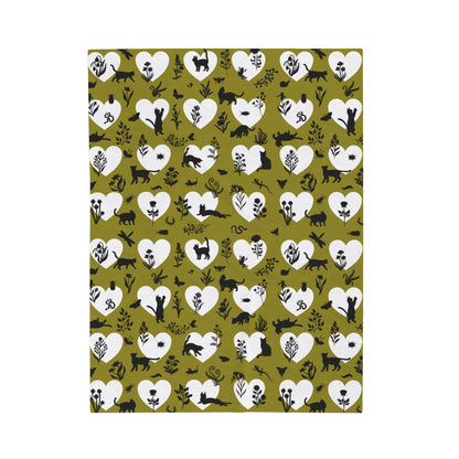 Adorable 'Heart Cats' Velveteen Plush Blanket, Olive