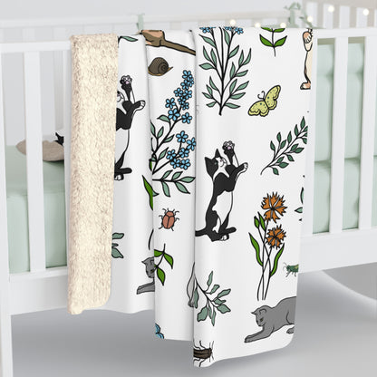 Cozy Spring Cats at Play Fleece Blanket, Super Soft Floral Sherpa Throw, Perfect for Cat Lovers, Home Decor, Gift for Her