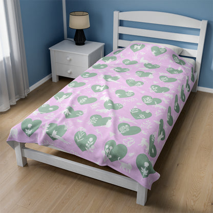 Adorable 'Heart Cats' Velveteen Plush Blanket, Pink&Seafoam