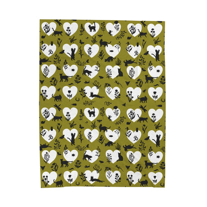 Adorable 'Heart Cats' Velveteen Plush Blanket, Olive